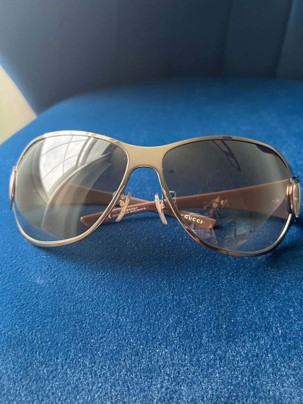 Gucci Gold-Tone Aviator Sunglasses with Brown Gradient Lenses